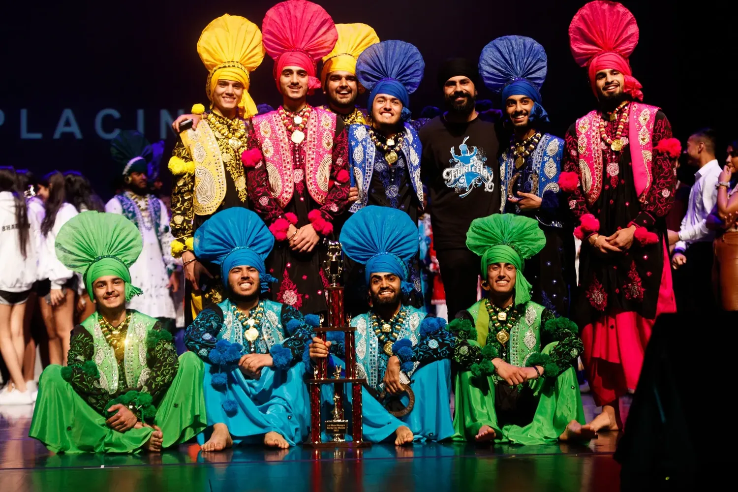 Furteelay D2G performing Bhangra